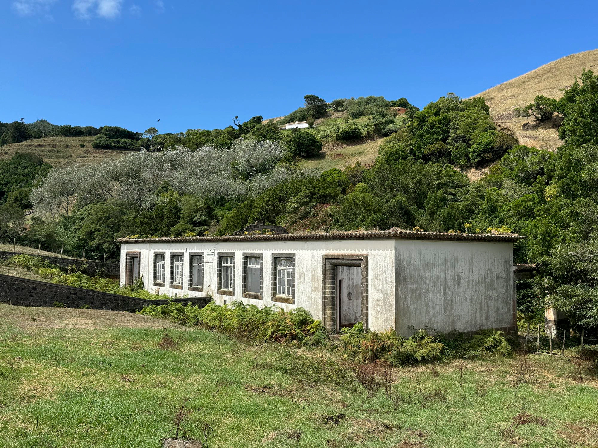 Ruine der alten Grundschule in Lagos