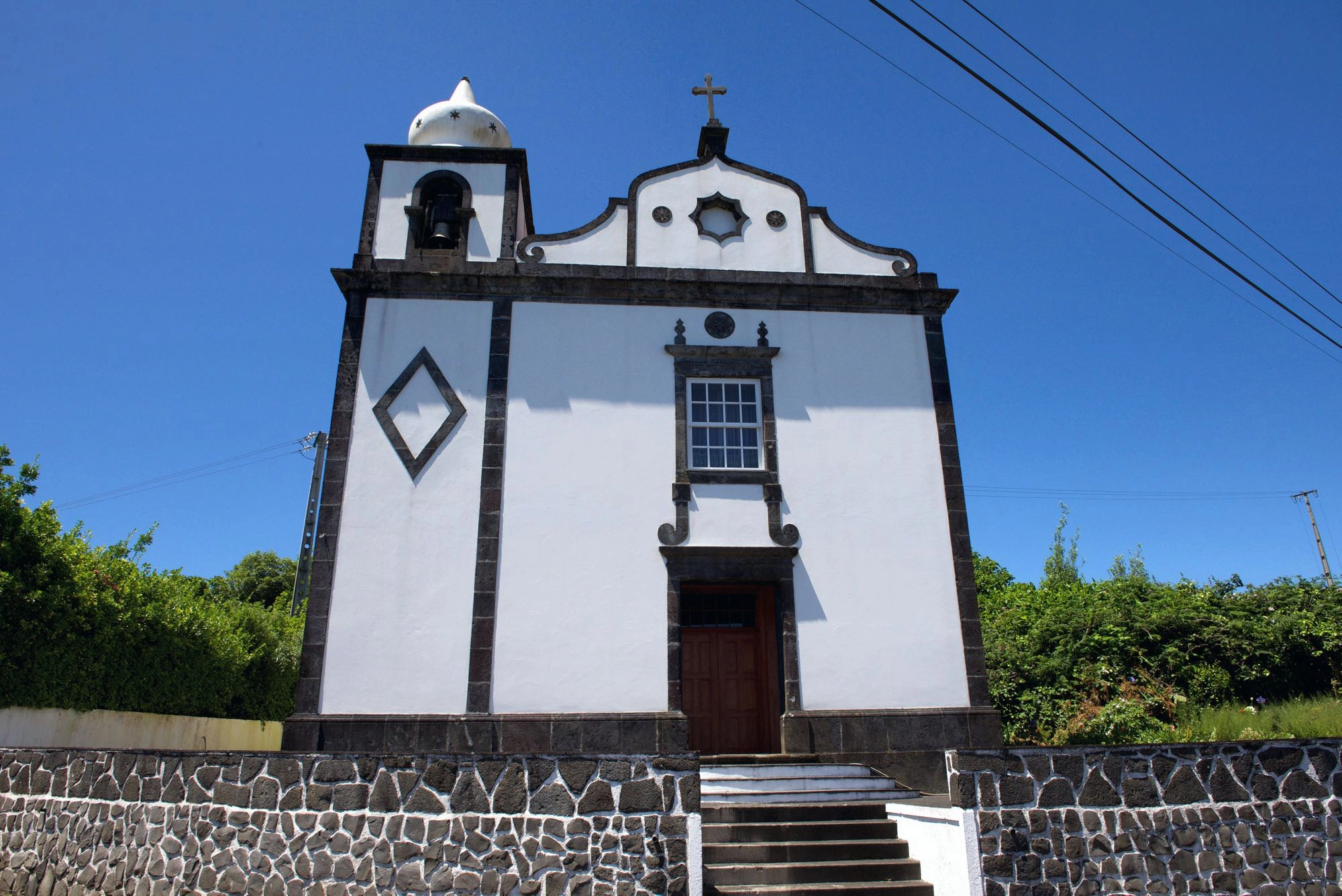 Igreja de Nossa Senhora do Livramento in Caveira