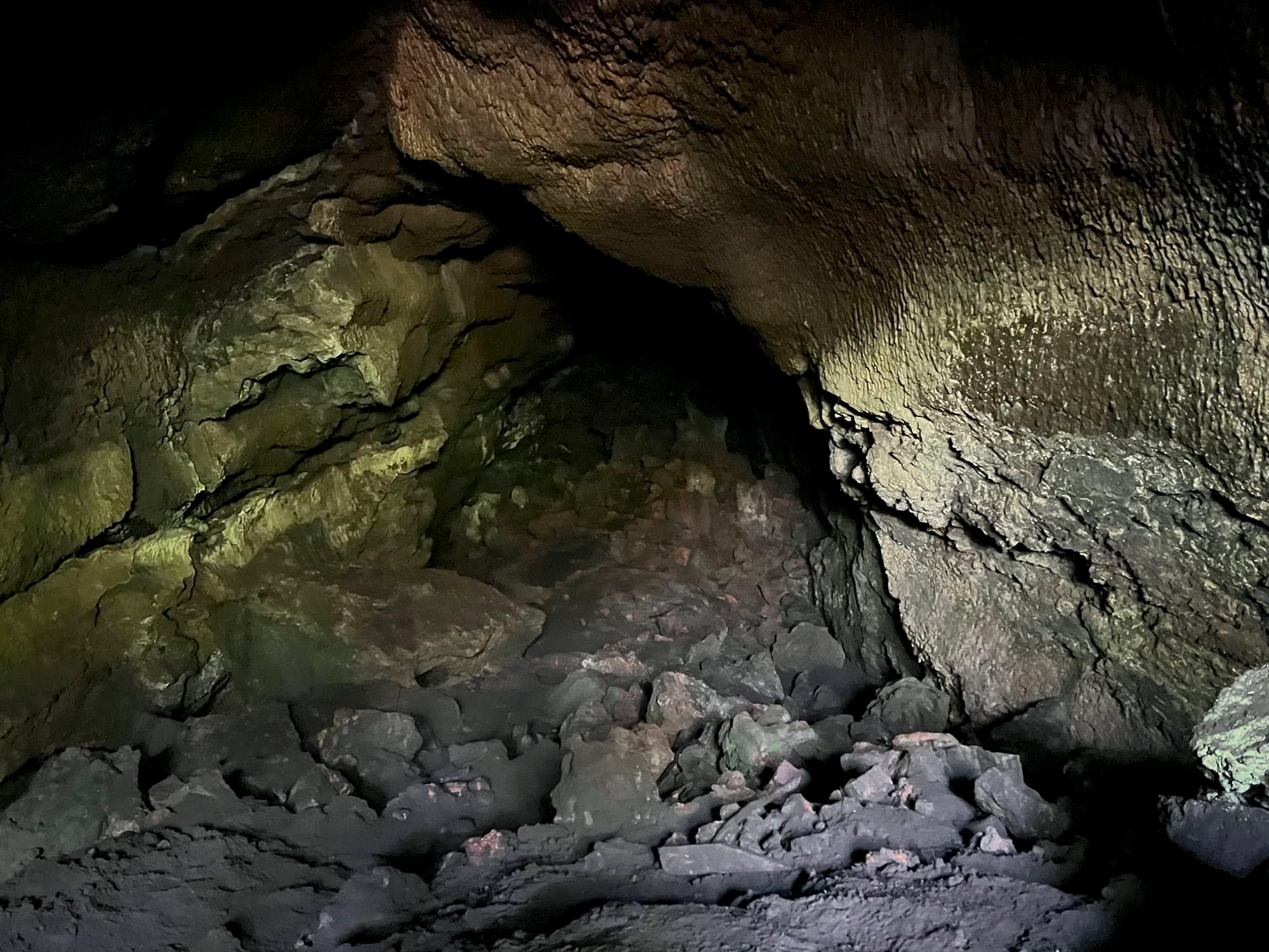 Gruta do Cabeço do Canto