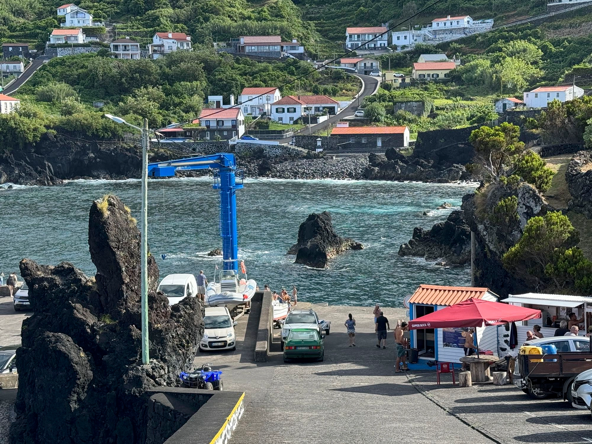 am Hafen von Fajã do Ouvidor