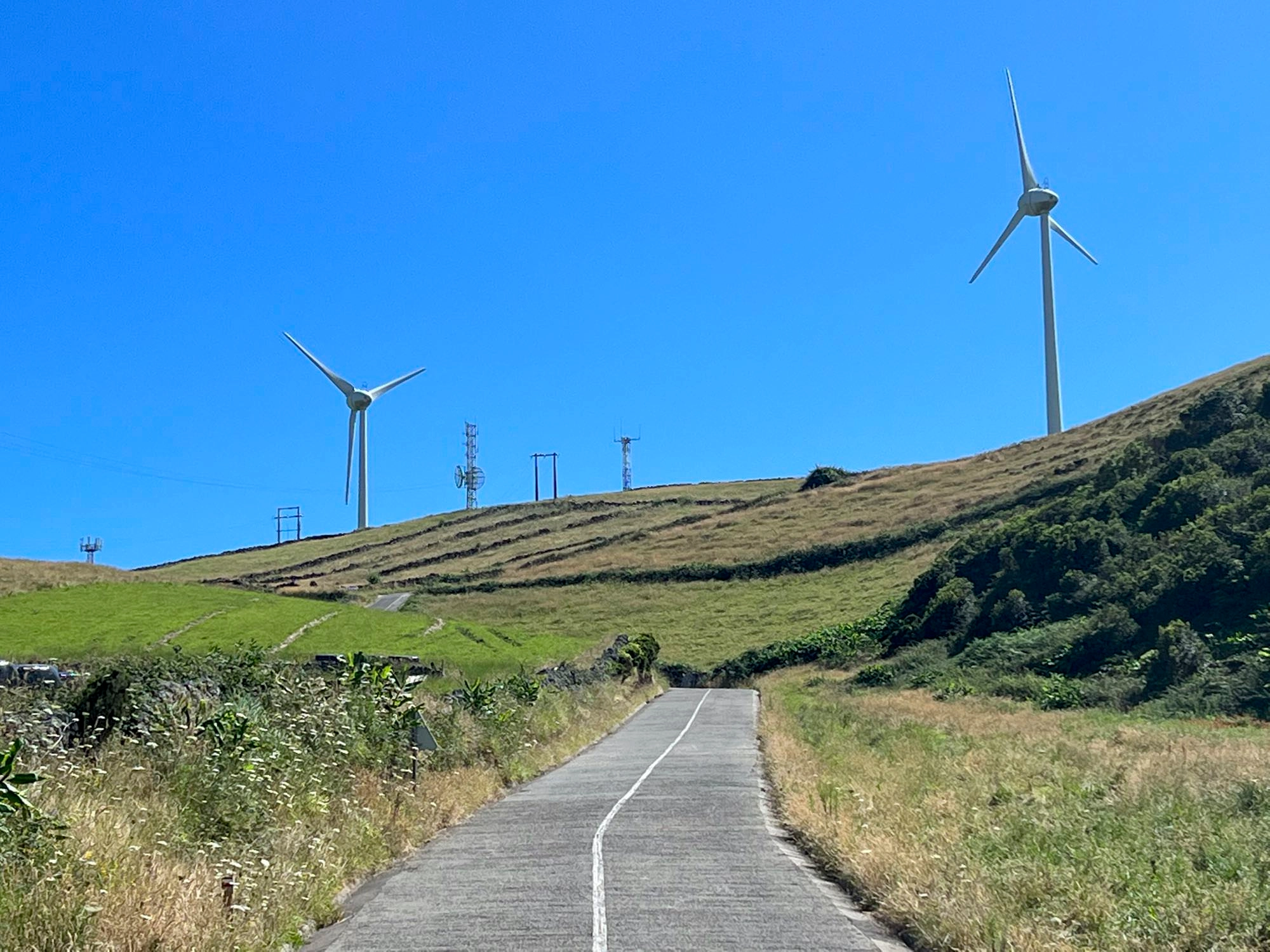 Aufstieg zum Windpark auf der Serra Branca