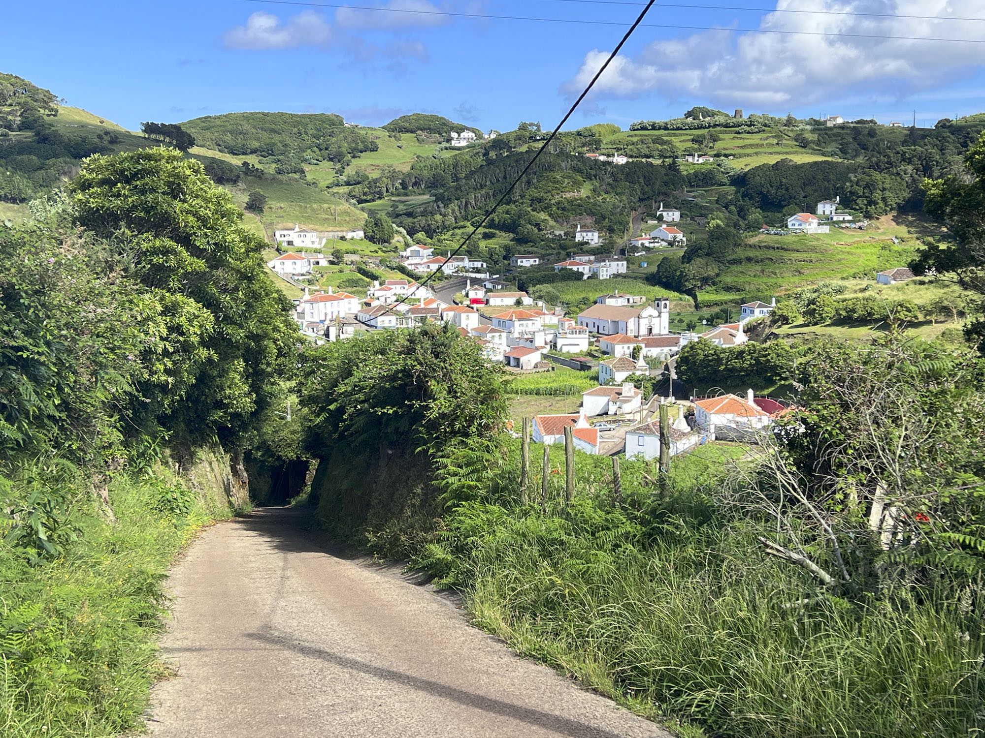 Santa Bárbara liegt eingebettet in einem weiten Tal