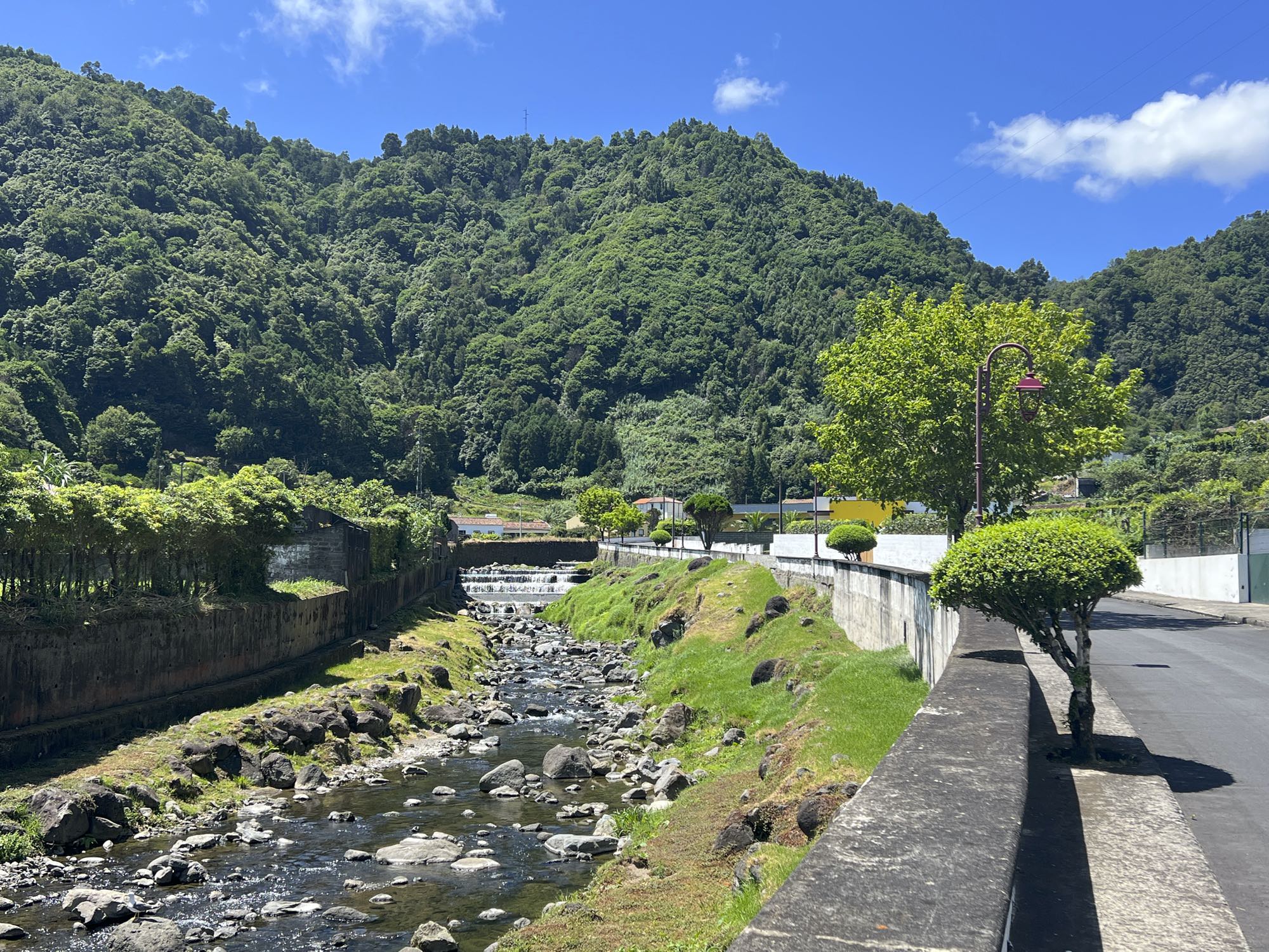 am Ribeira da Faial da Terra
