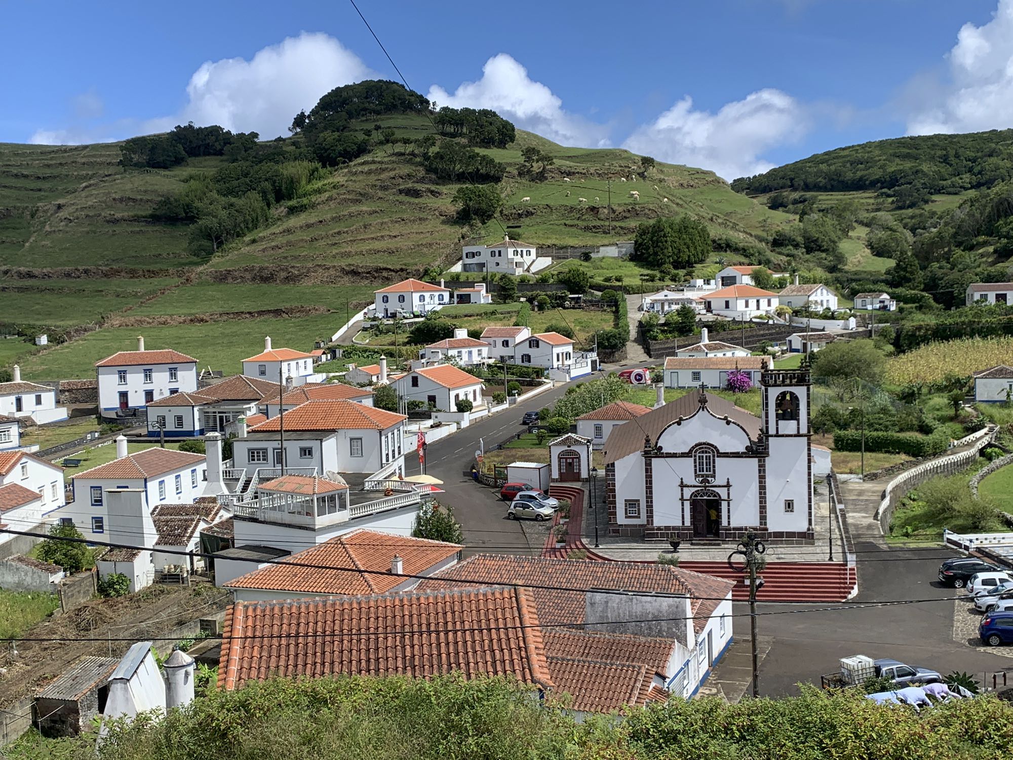 Santa Bárbara liegt eingebettet in ein weites Tal