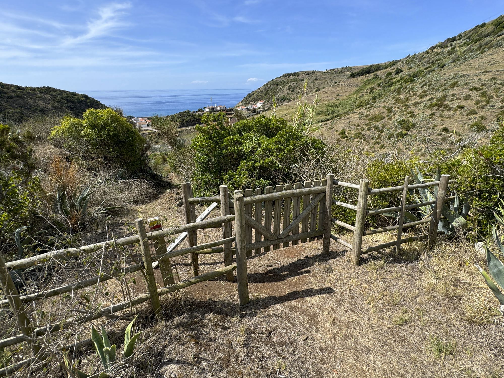 Viehgatter beim Abstieg nach Praia Formosa