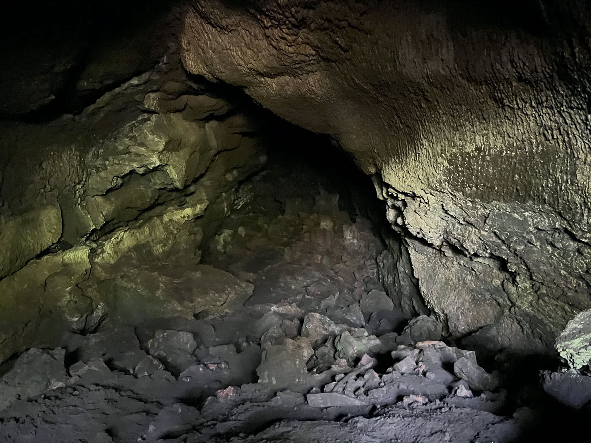 Gruta do Cabeço do Canto