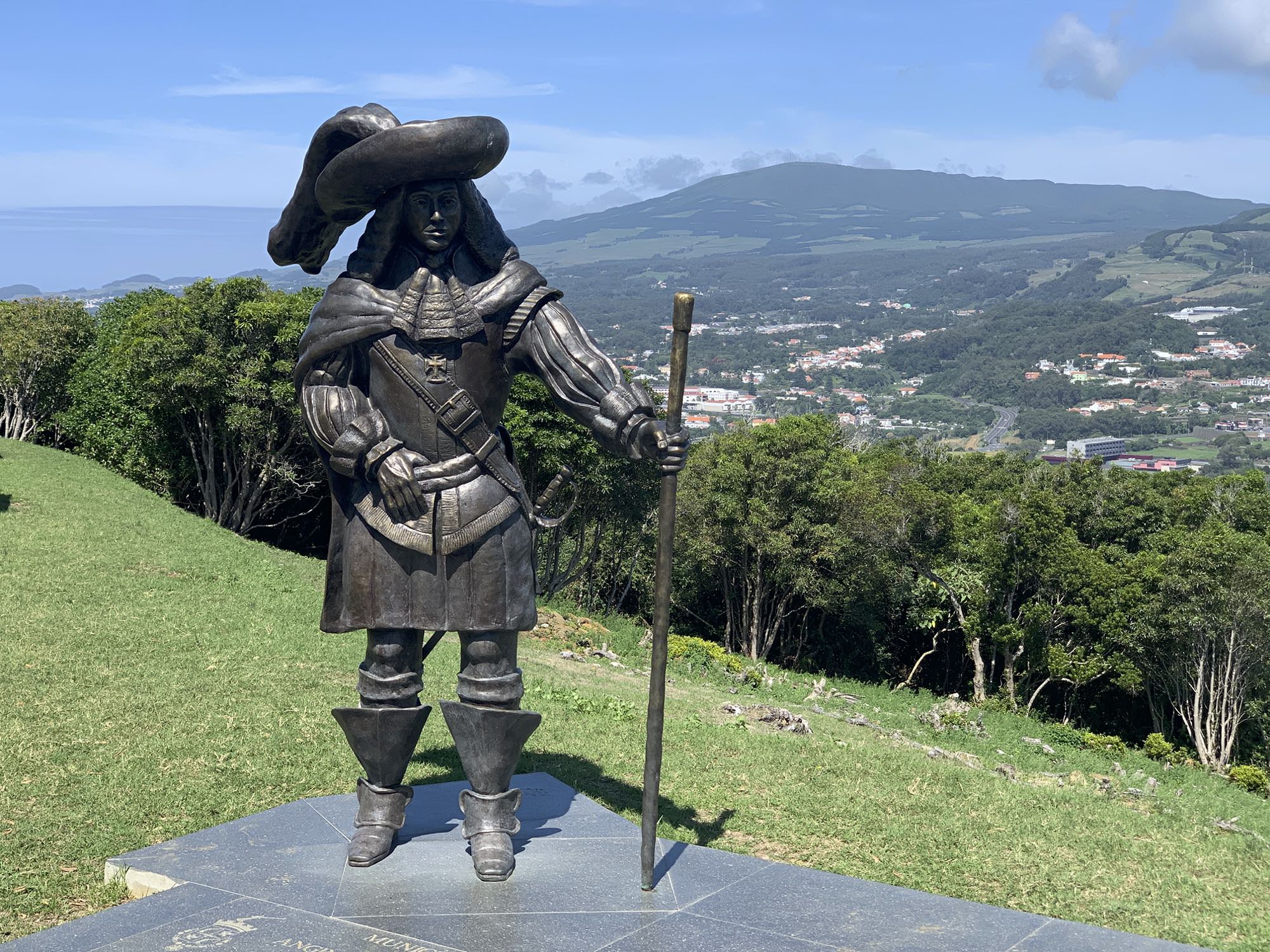Monumento ao Rei Dom Afonso VI