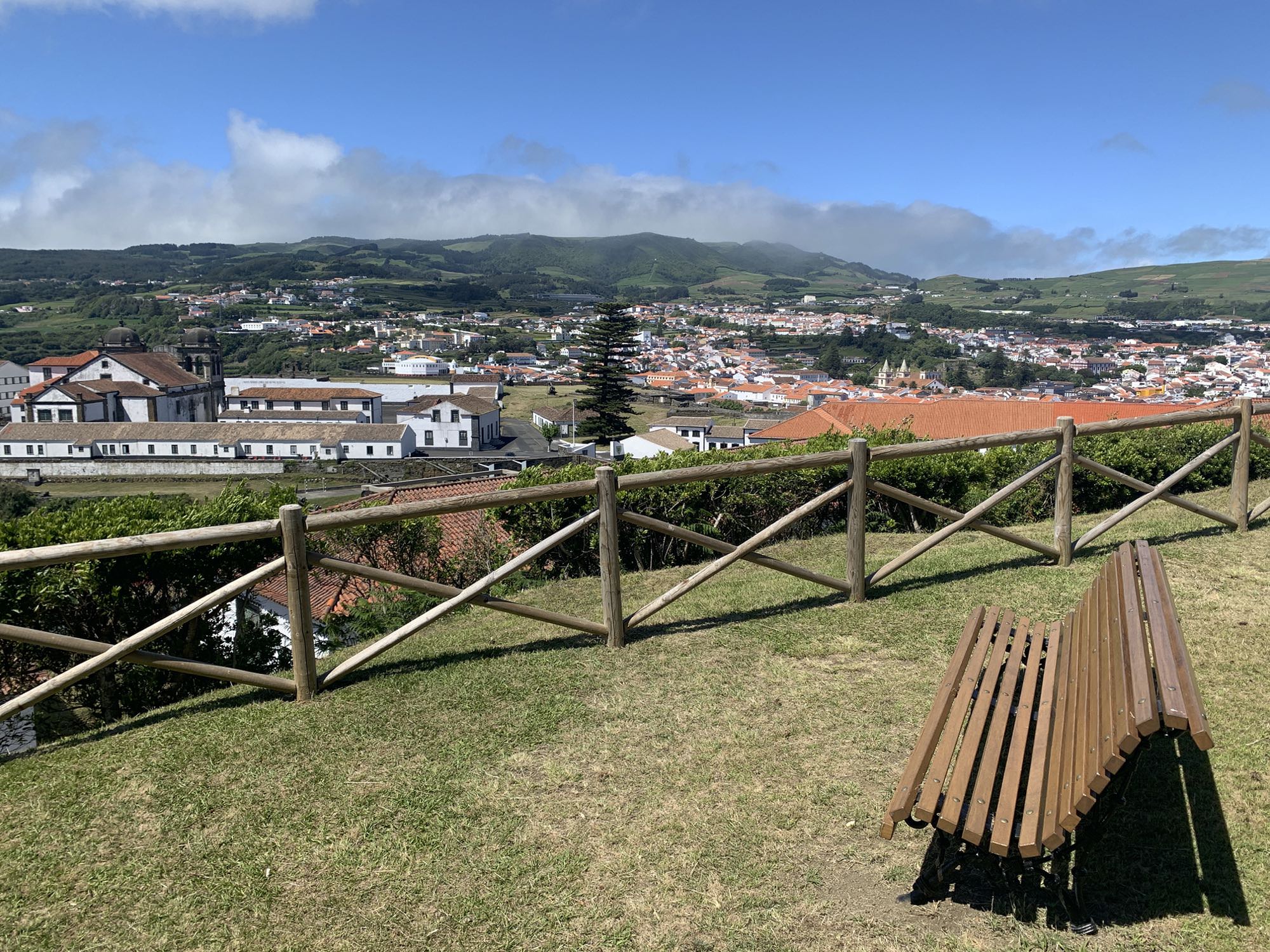 Aussichtspunkt oberhalb dem Fortaleza de São João Batista