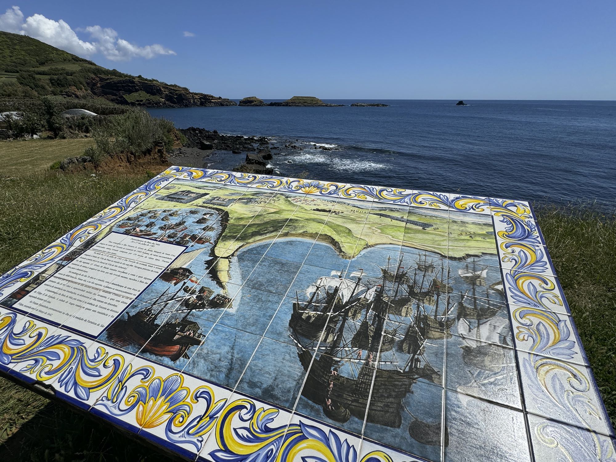 Kachelbild oberhalb des Forte de Santa Catarina das Mós