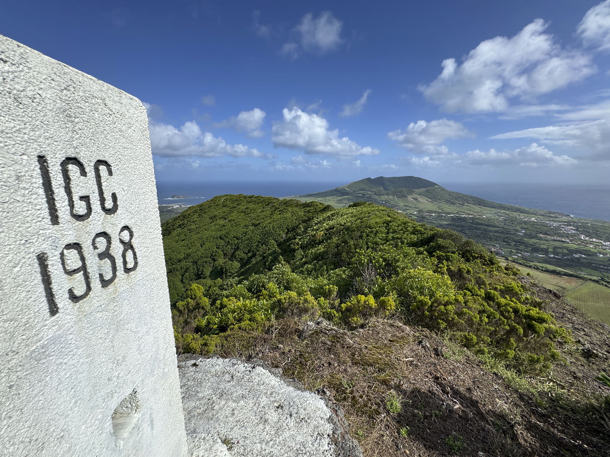 Höhenmesspunkt auf dem Pico Timão